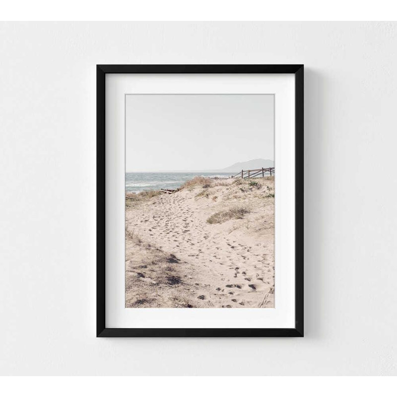 «Coastal Sand Dune Path», photographie de plage, art mural, 30" H x 40" W, Impression encadrée avec passe-partout, Noir