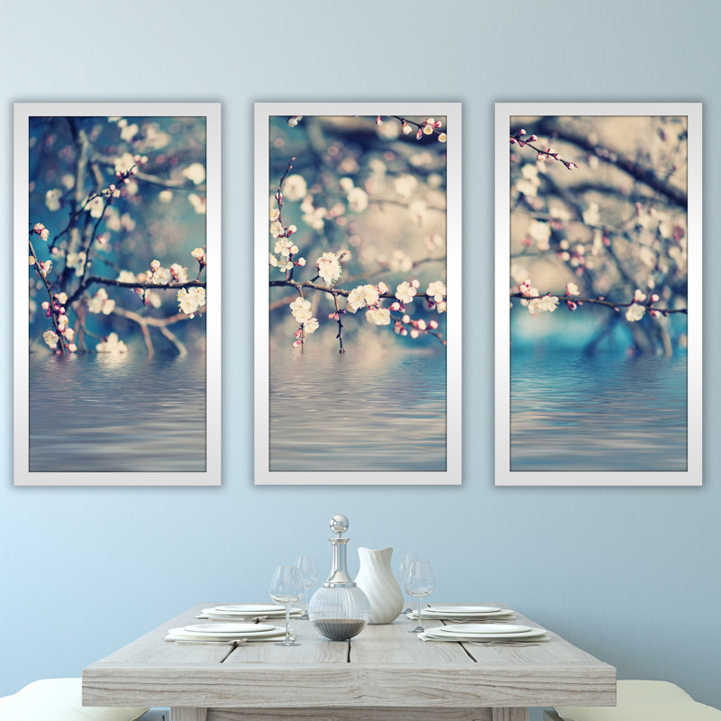 «Blue Floral», ensemble de 3 reproductions de photos sur acrylique, H 33,5 po x l 52,5 po x P 1 po