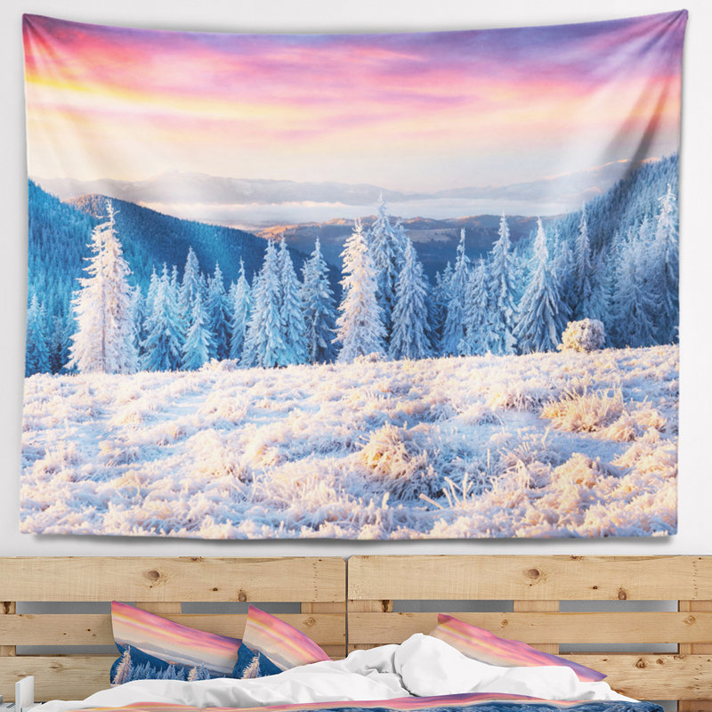 Paysage, incroyable lever de soleil hivernal dans la tapisserie des montagnes, H 32 po x l 39 po