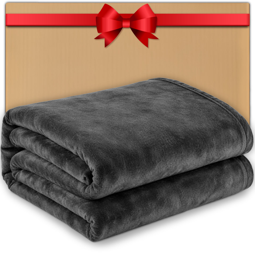 Pamposh Flannel Fleece Single Throw Blankets Microfiber Solid Blankets for Bed and Couch Ultrasoft Lightweight Plush Fleece Blanket Single Size for Ca