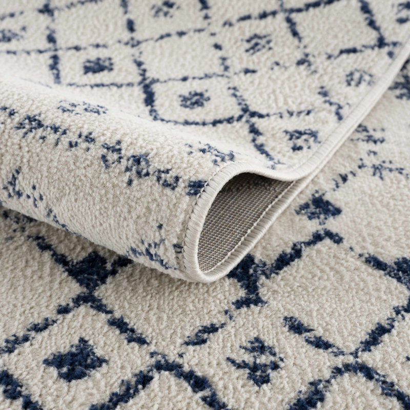 Tapis bleu Dounia, Rond 6 pi 7 po