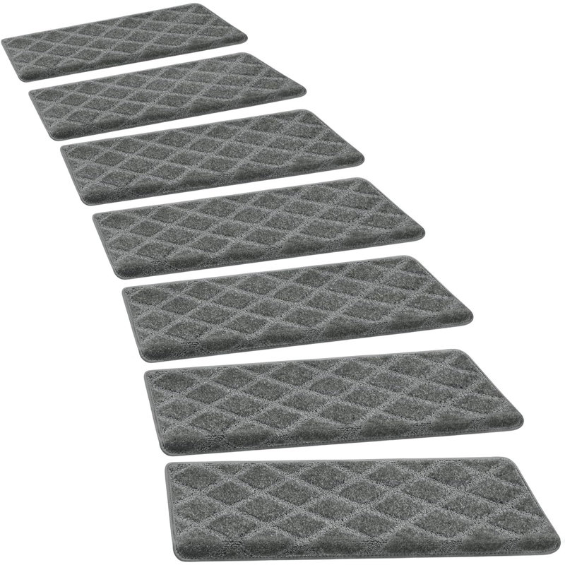 Gray Diamond Trellis Non-Slip Carpet Stair Treads Set