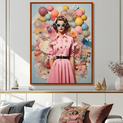 Retro Pink Fashionista - Fashion Woman Wall Art