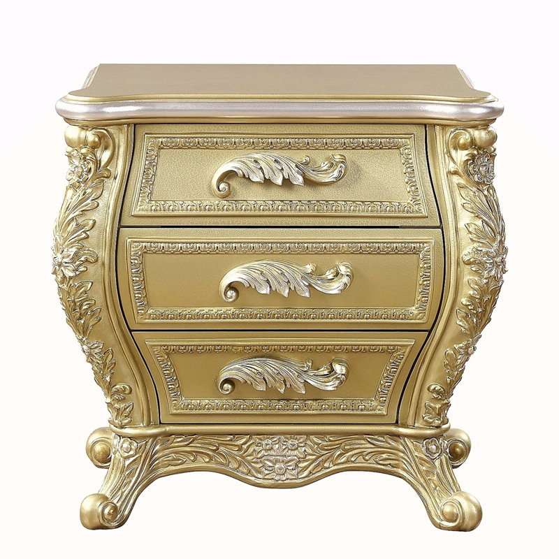 Table de chevet dorée à 3 tiroirs