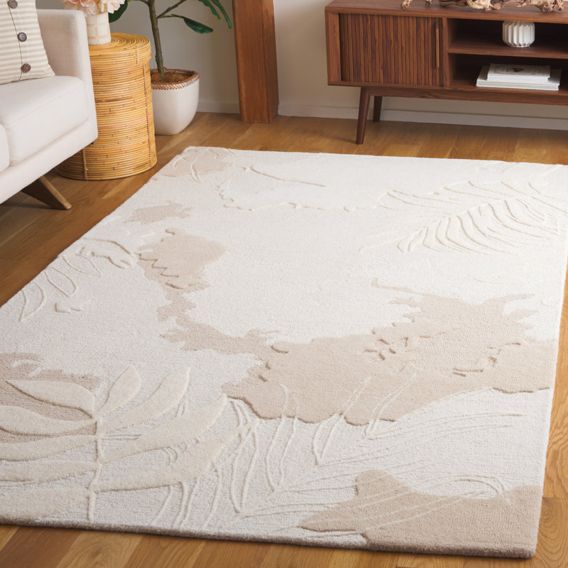 Kyiana Hand Tufted Wool/Cotton Floral Rug in Ivory/Beige, Rectangle 5' x 8'