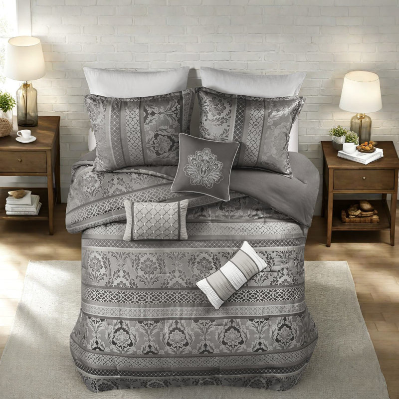 Luxury 7 Piece Bedding Sets, Polyester Jacquard Modern Home Queen
