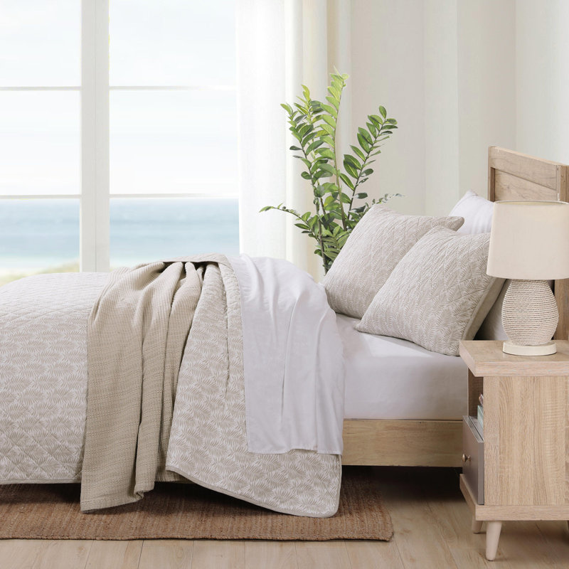 Fronds Quilt, King Quilt + 2 King Shams, Beige