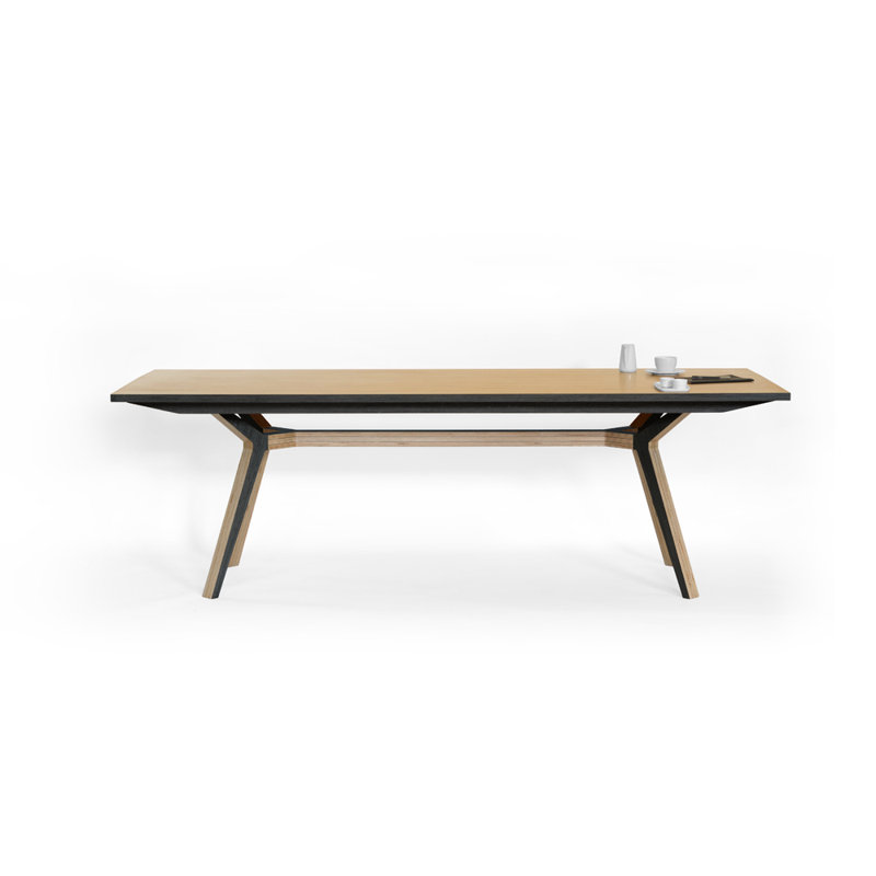 Pirwi Dining Table