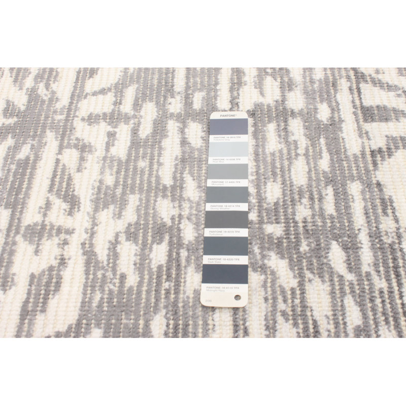 Tapis décoratif en viscose gris/Ivoire noué à la main New Age 5 pi 3 po x 7 pi 7 po one-of-a-kind