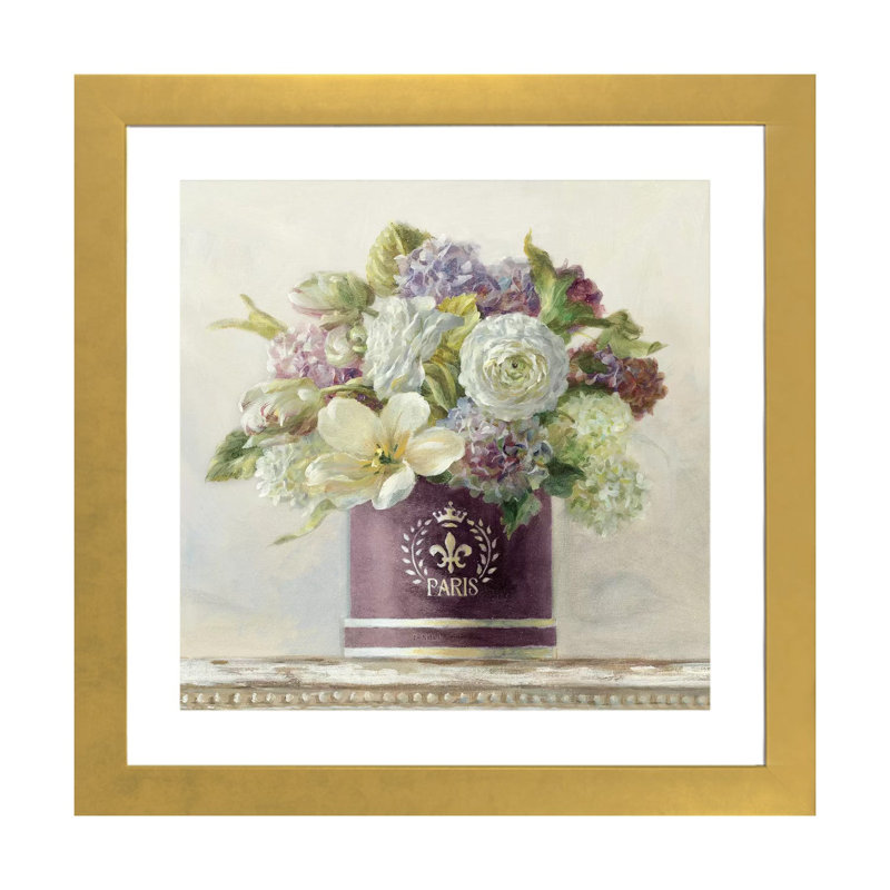 «Tulips in Aubergine Hatbox» par Danhui Nai - reproduction d'art, H 24 po x l 24 po x p 1 po, Papier encadré doré