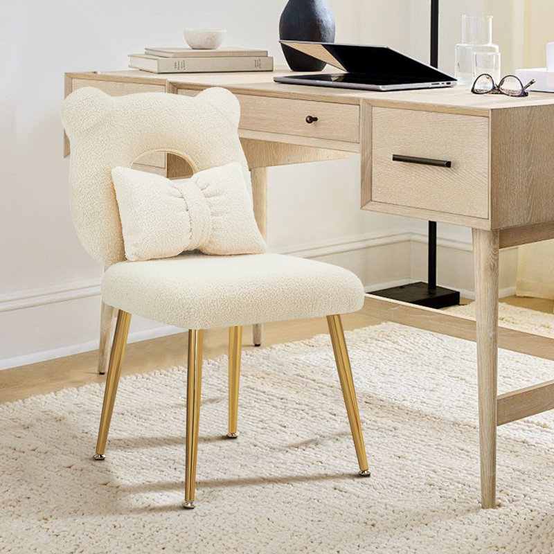 Fauteuil d'appoint mignon 19,5 po avec coussin papillon Allysia, Fausse fourrure ivoire