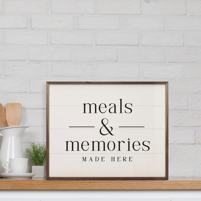 Repas et souvenirs faits ici en blanc, H 16 po x l 20 po