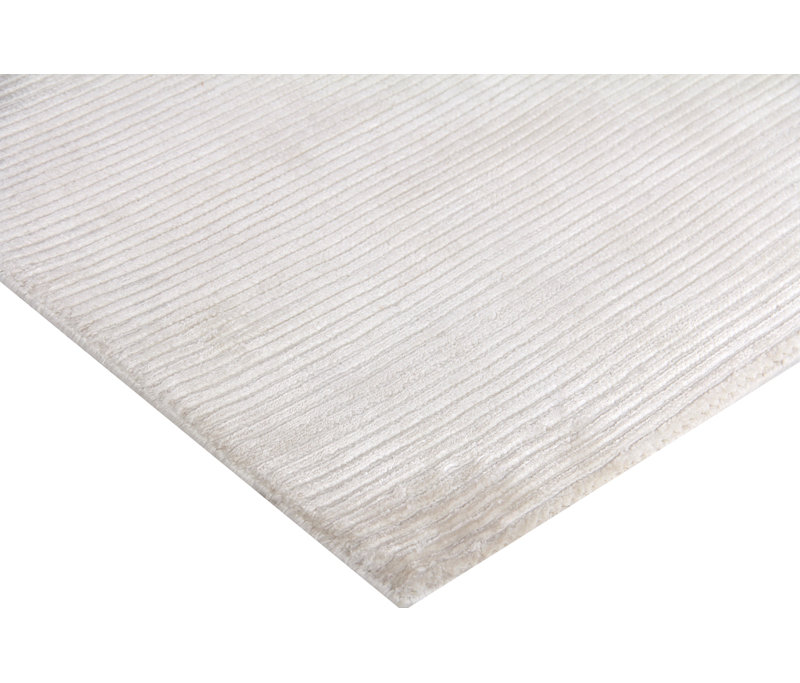 Dove Area Rug in Ivory, Rectangle 6' x 9'