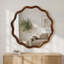 Miroir à cadre ondulé en bois pour une décoration intérieure élégante-1174865081-1174865080