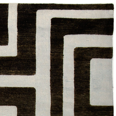 Santa Fe Silver/Black Area Rug