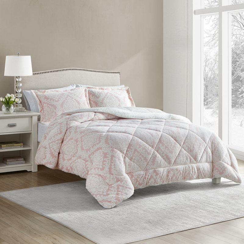  CEDAR COURT Hyde Damask Blush Polyester Plush/Sherpa Comforter Set, King Comforter + 2 King Shams