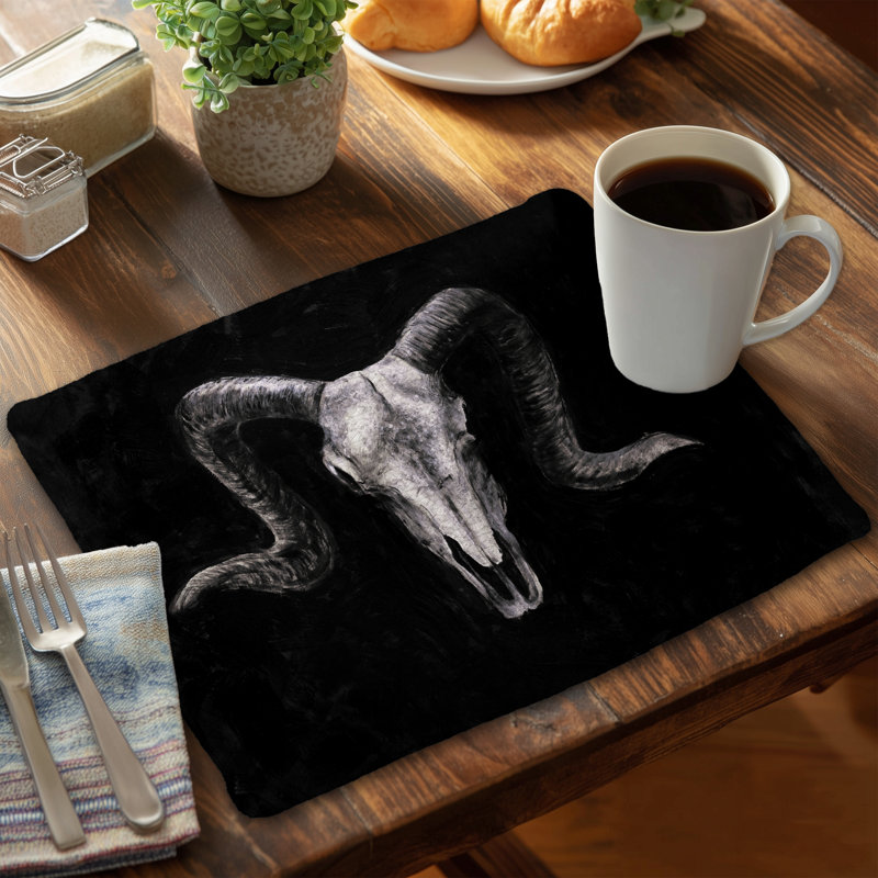 Napperon gris crâne de bélier - décor de polyester tressé