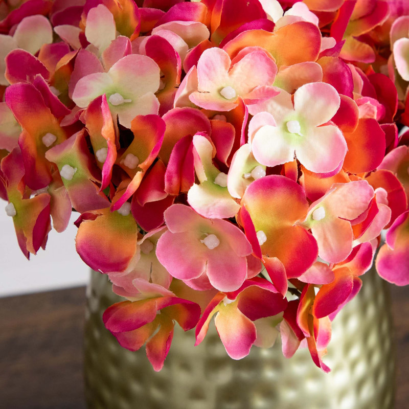 11 po Arrangement d'hortensias artificiels dans un vase en métal, Argent, Rose
