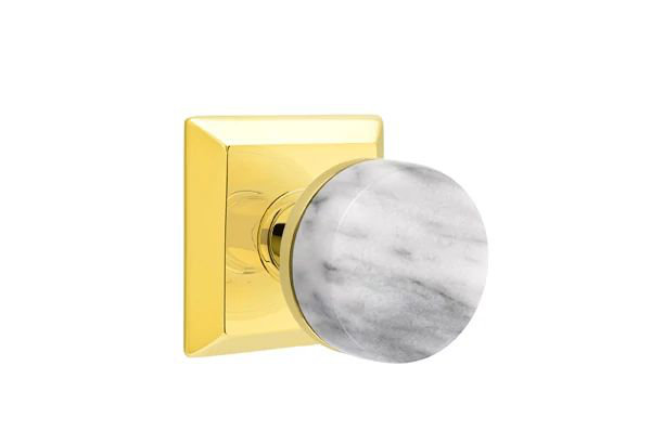 Mortaise intérieure Emtek Select Passage avec rosette Quincy et tige conique, bouton en marbre blanc (LH), Dos plat