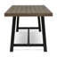 Table d'extérieur avec touche industrielle moderne - gris + patio noir