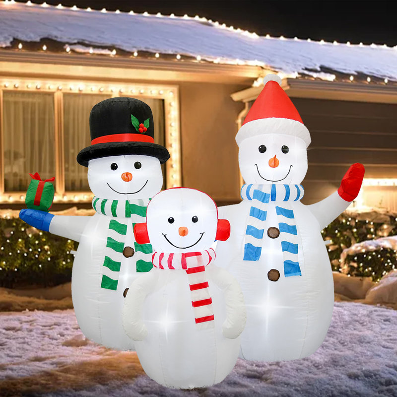 Décoration gonflable famille de bonhomme de neige