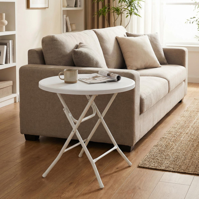 Table d'appoint 31,5 po blanche, H 29,5 po x l 25 po x P 25 po