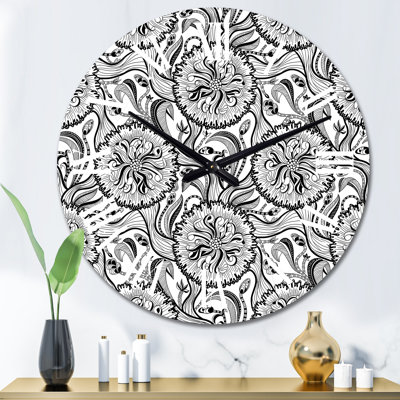 Horloge murale monochrome à motif organique III