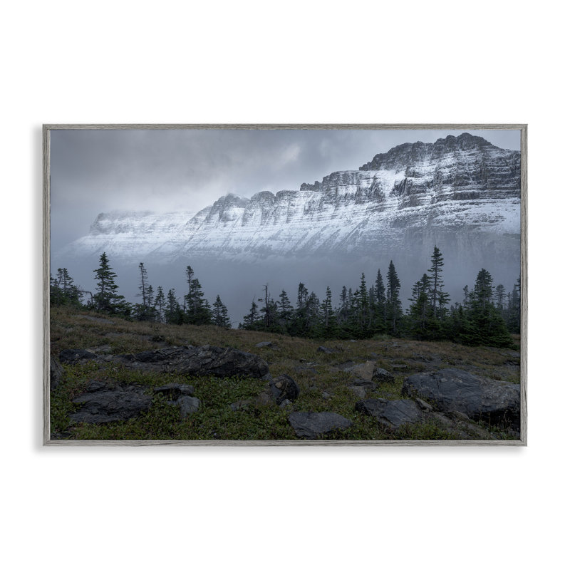 «First Snow Mountains», estampe numérique encadrée par Hunter Page, Estampe numérique Farmhouse, H 12 po x l 18 po