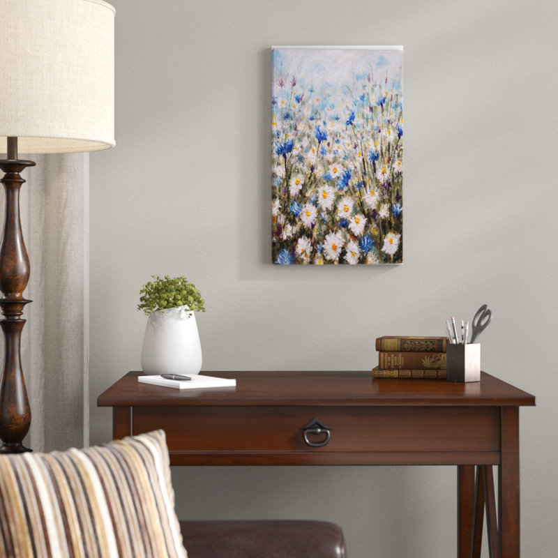 Glade of Cornflowers and Daisies - impression sur toile tendue, H 40 po x l 30 po x 1,5 po, Toile tendue
