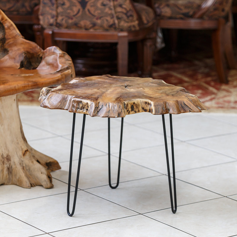 Table de bout en teck avec pieds en épingle 18-20 po x 16-18 po x H 20 po