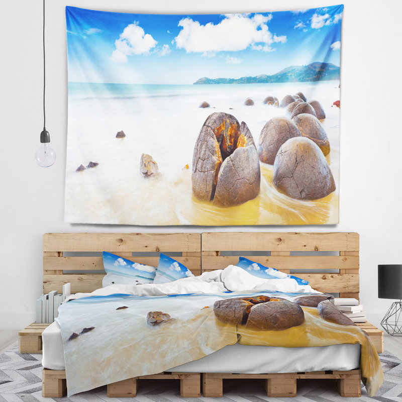 Midday moeraki boulders tapisserie Seashore, H 50 po x l 60 po