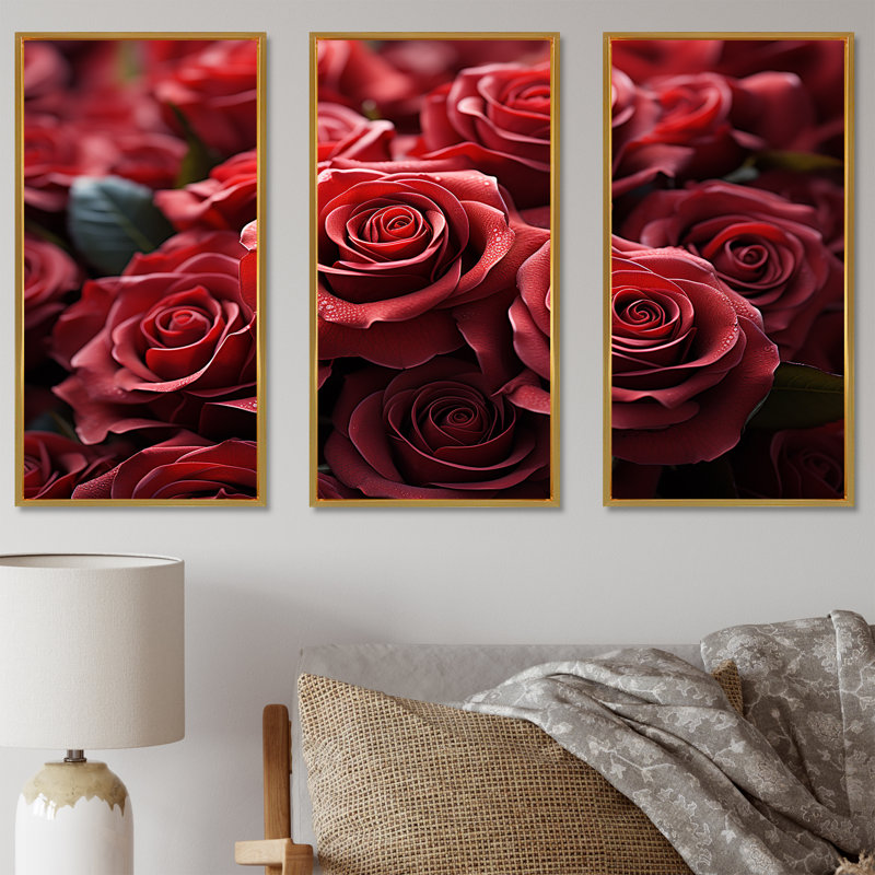 «Crimson Rose Passion I - Roses», ensemble d'art sur toile, Cadre flottant doré, H 28 po x l 36 po x P 1 po