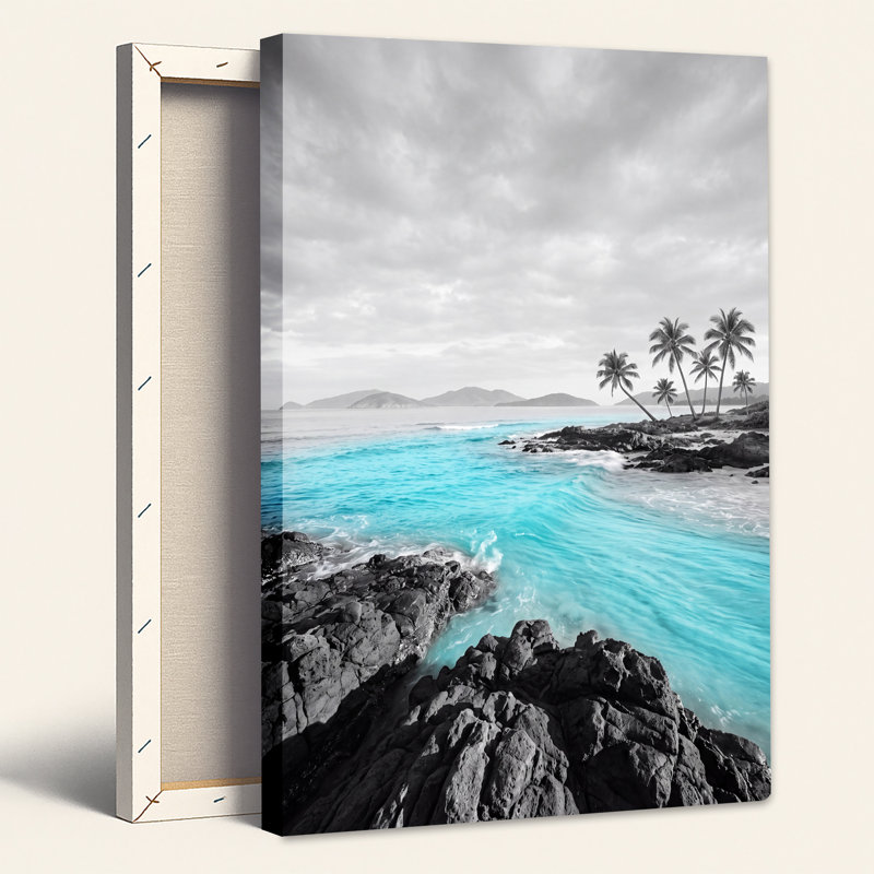 Tableau mural sur toile noire et blanche représentant une eau turquoise et des palmiers, H 30 po x l 20 po