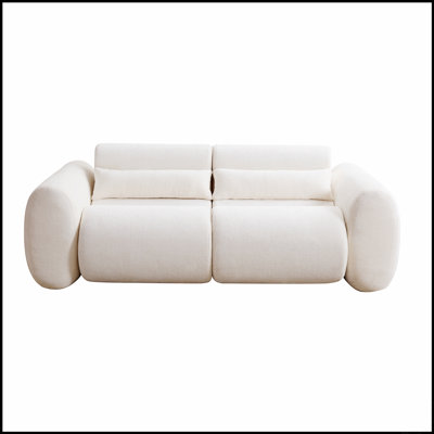 Canapé trois places moderne incurvé en chenille rembourrée avec accoudoirs arrondis pour un confort et un style contemporains dans votre salon.