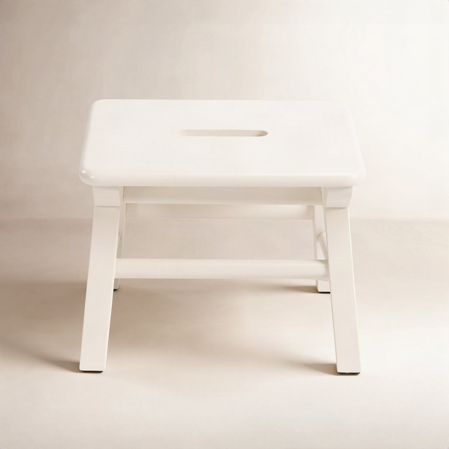 Woodbridge 1-Step Stool