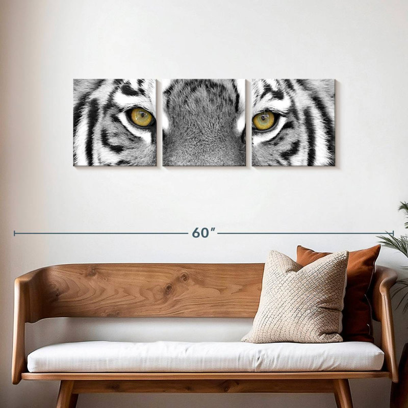 «White Tiger Eyes», impression panoramique sur toile tendue 3 pièces, H 15 po x l 47 po x P 1,25 po