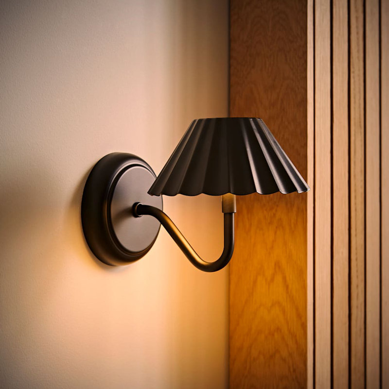 LED Wallchiere, Matte Black
