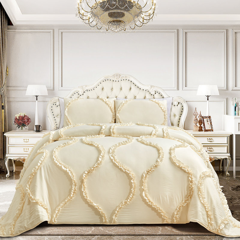 Bedding, King Comforter + 2 Standard Shams, Cream