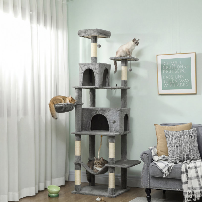 Arbre à chat gris foncé à plusieurs niveaux pour chats d'intérieur, avec poteaux à griffer en sisal, hamac, perchoirs et balles suspendues, véritable maison de jeux et de repos pour chats