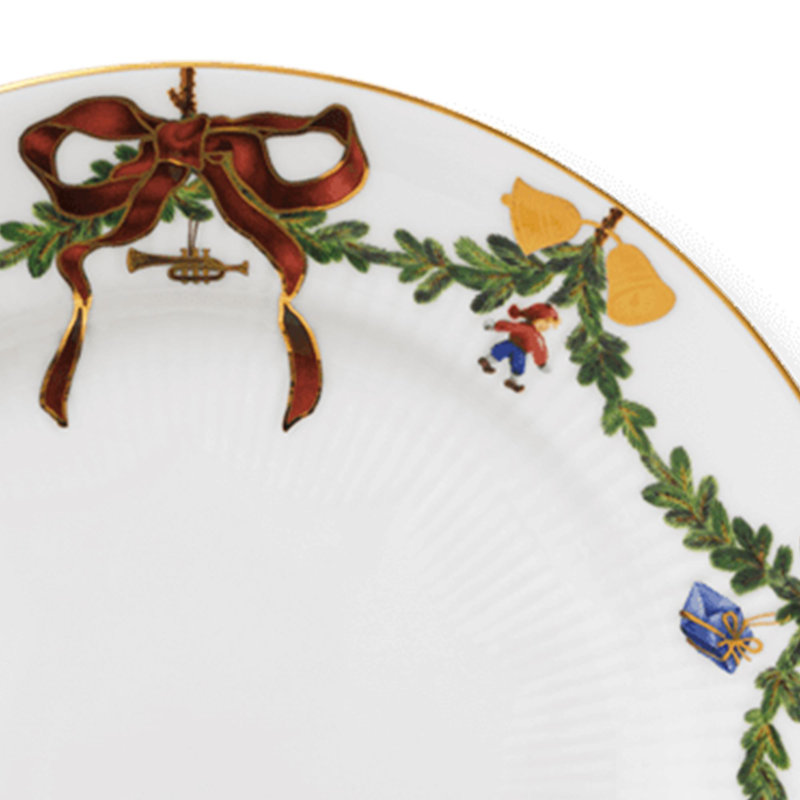 Star Fluted Christmas Royal Copenhagen 8.2677" Salad or Dessert Plate