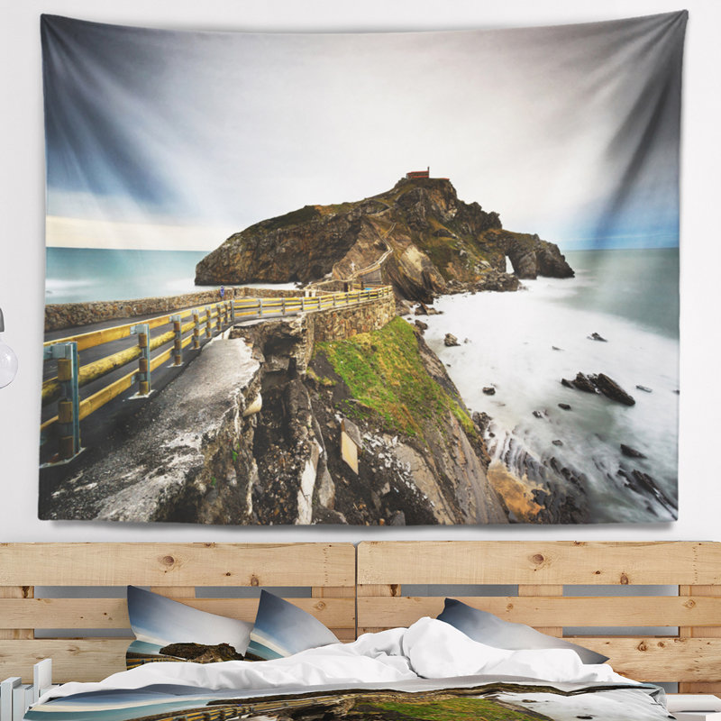 Tapisserie «Seashore Path to Cape and Chapel» en Espagne, H 68 po x l 80 po