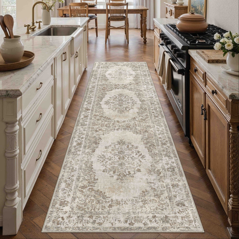Tapis oriental lavable à la machine avec envers antidérapant Stella, Beige, Tapis de couloir 2 pi x 8 pi