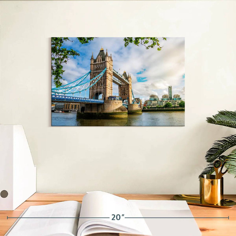 Nicci Tower Bridge à Londres, H 8 po x l 12 po
