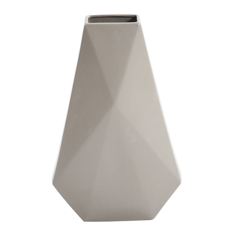 Vase de table en céramique geo Thole, H 15 po x l 9 po x P 4 po