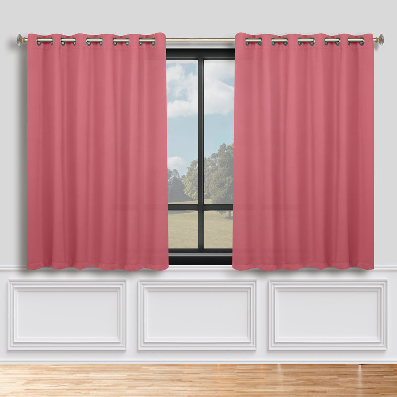 Paire de rideaux obscurcissant avec œillets Millendon, Rose, L 70 po x L 63 po