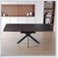 Ensemble de table de salle à manger extensible pour 4 à 8 personnes, chaises rembourrées à dossier incurvé, idéales pour les expériences de repas polyvalentes et les intérieurs modernes.-1909477562