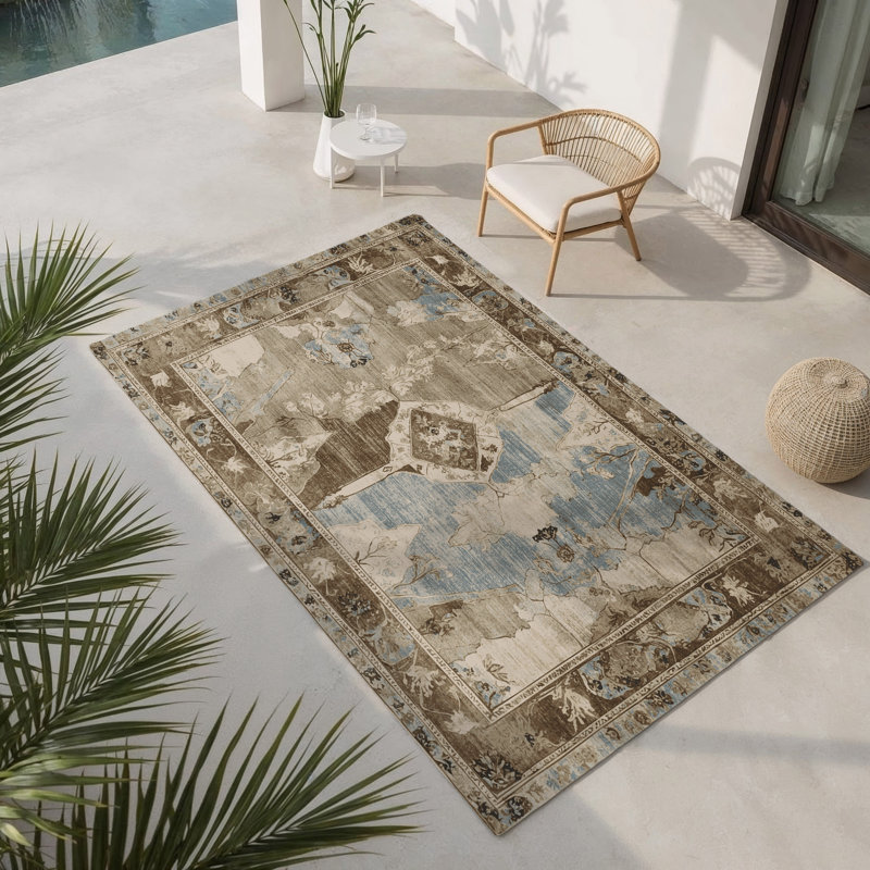 Tapis intérieur et extérieur Antiquity Grace, Rectangle 1 pi 6 po x 2 pi 6 po