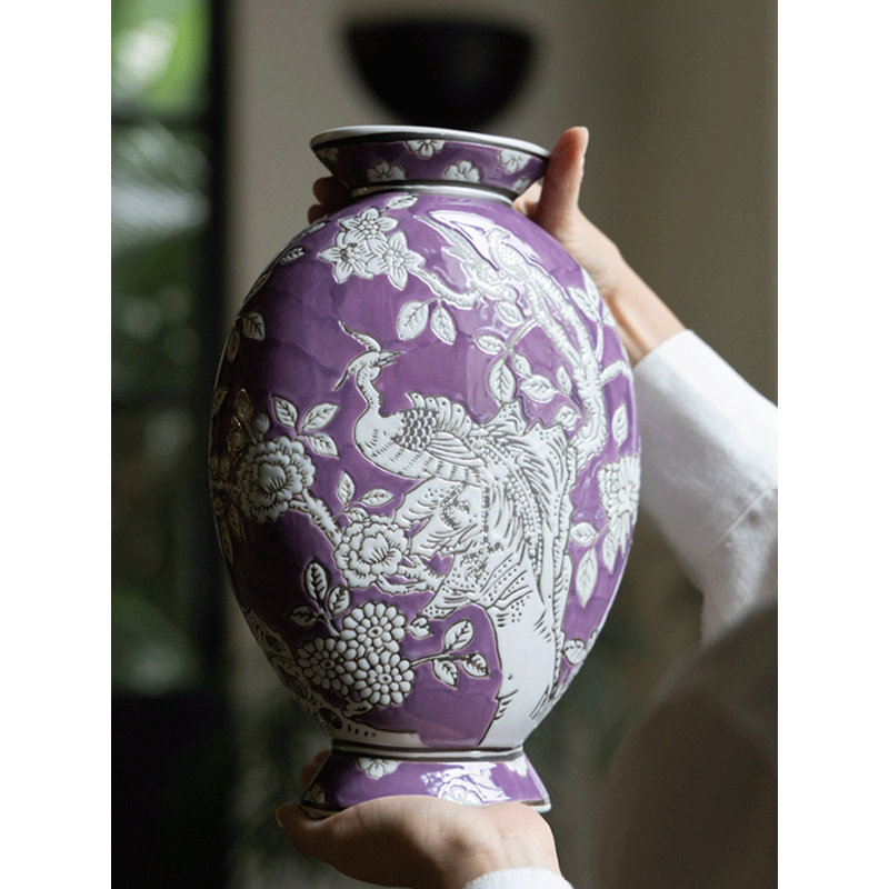 Vase floral en céramique mauve et blanc