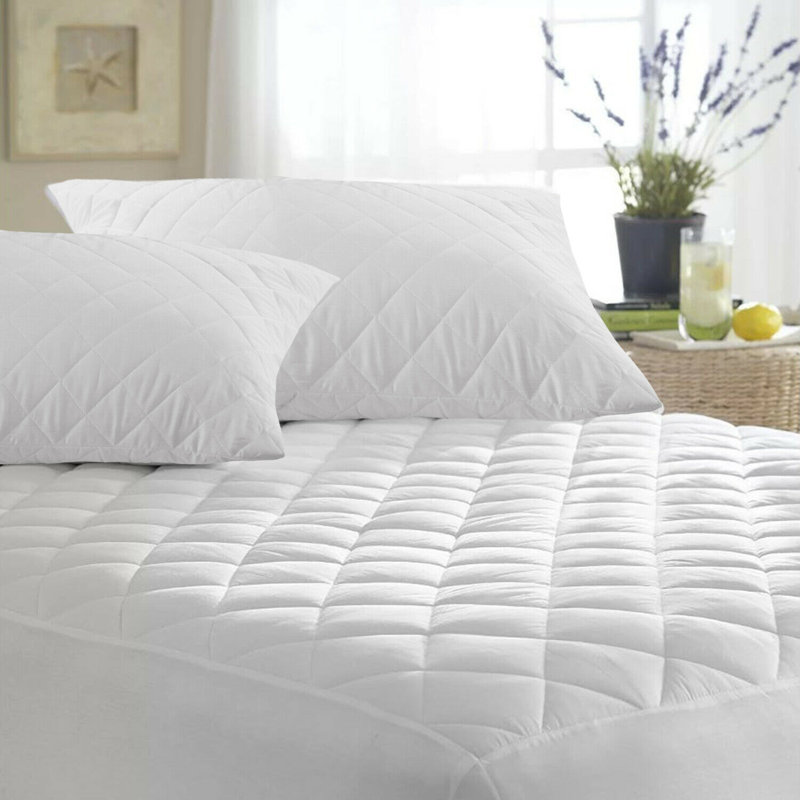 Plush Quilted Hypoallergenic Waterproof Mattress Protector - Deep Pocket & Breathable Mattress Cover, Double (4'6)