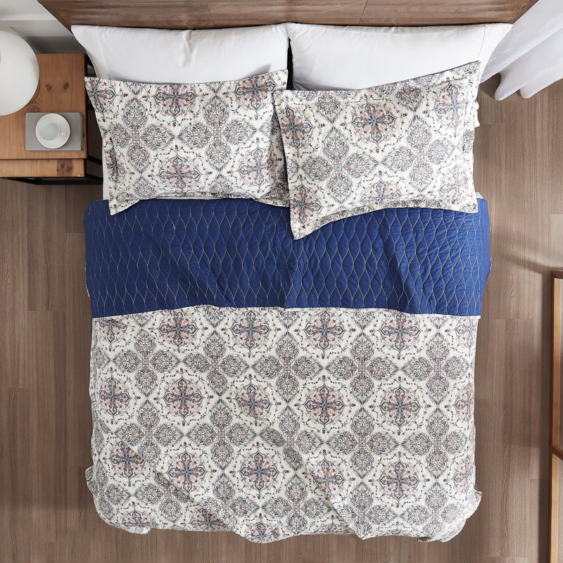 Modern Threads Soren 3-Piece Multicolor Medallion Quilt Set, Soft Lightweight Cotton Bedspread with Reversible Design and 2 Pillow Shams